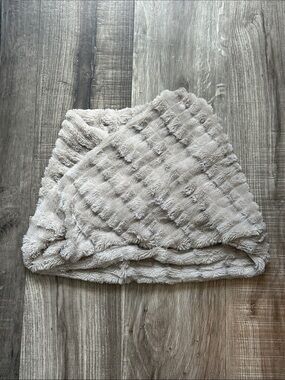 Plush Soft Faux Fur Throw Blanket - Light Taupe